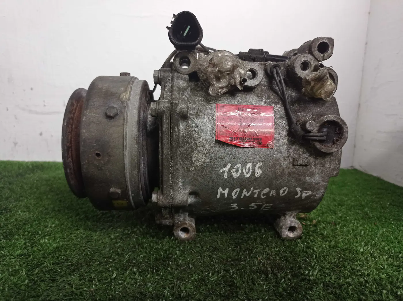 Компрессор кондиционера к Mitsubishi Montero Sport 2001