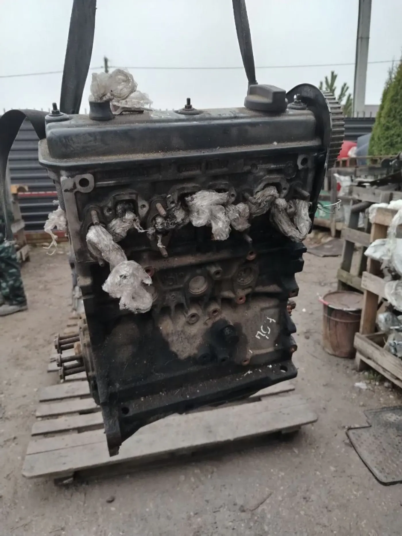 Двигатель к Audi A4 1999