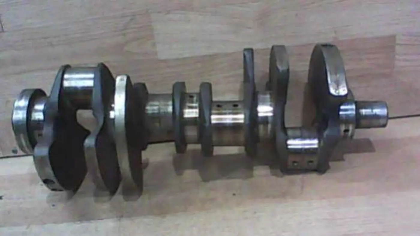 Коленвал к Audi A8 2000