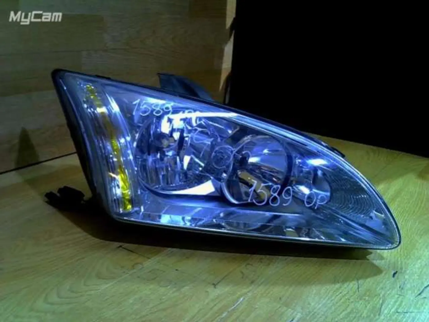 Фара правая к Ford Focus 2005