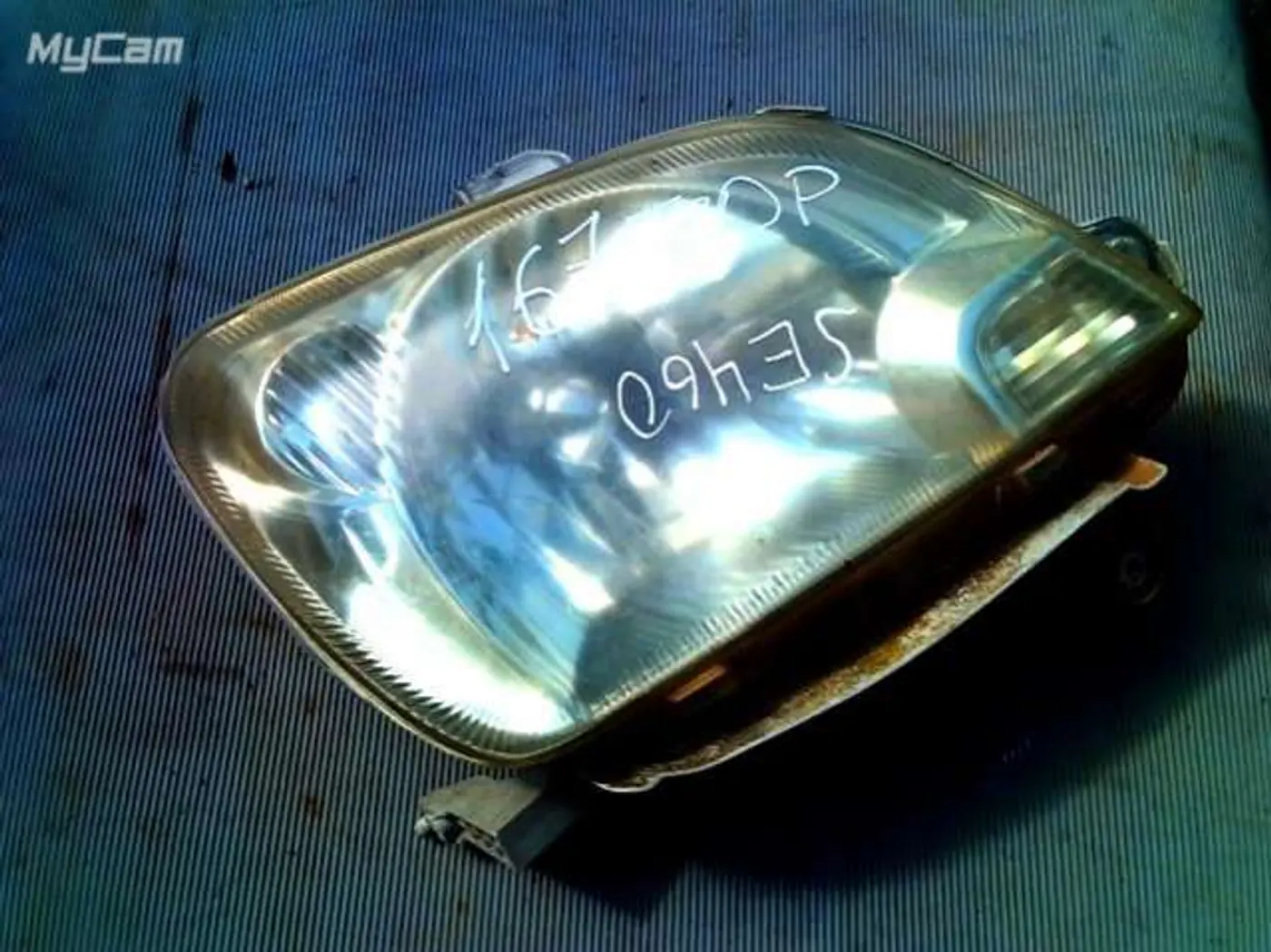 Фара правая к Daihatsu Cuore 2003