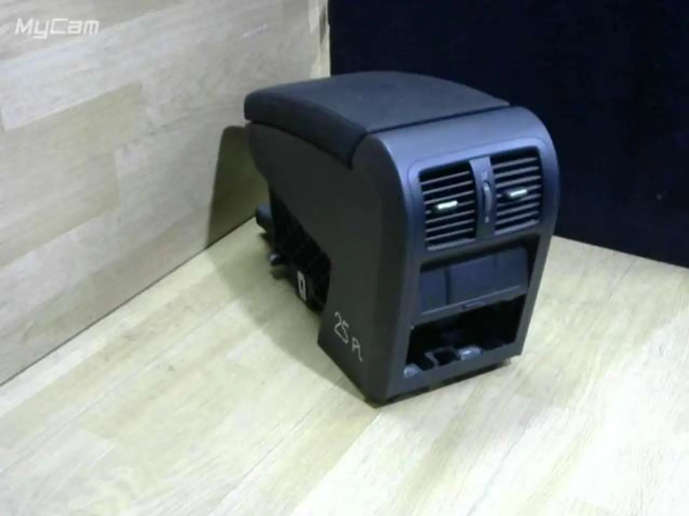Подлокотник к Volkswagen Passat 2008