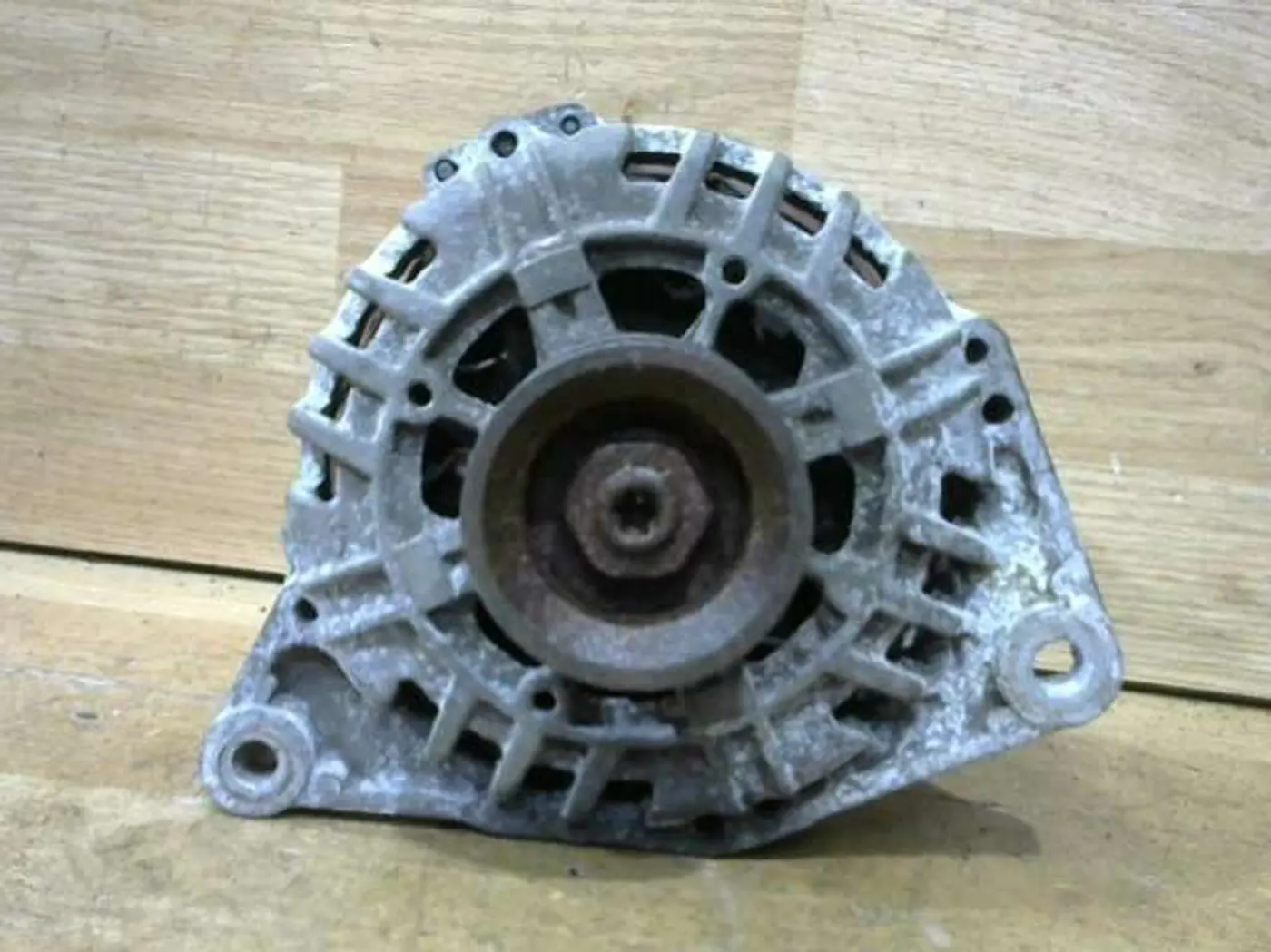 Генератор к Audi A4 2001