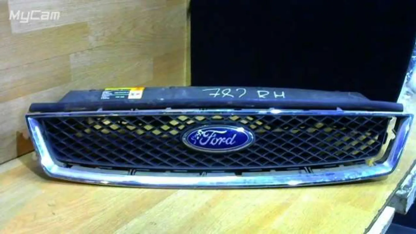 Решетка радиатора к Ford C-MAX 2004