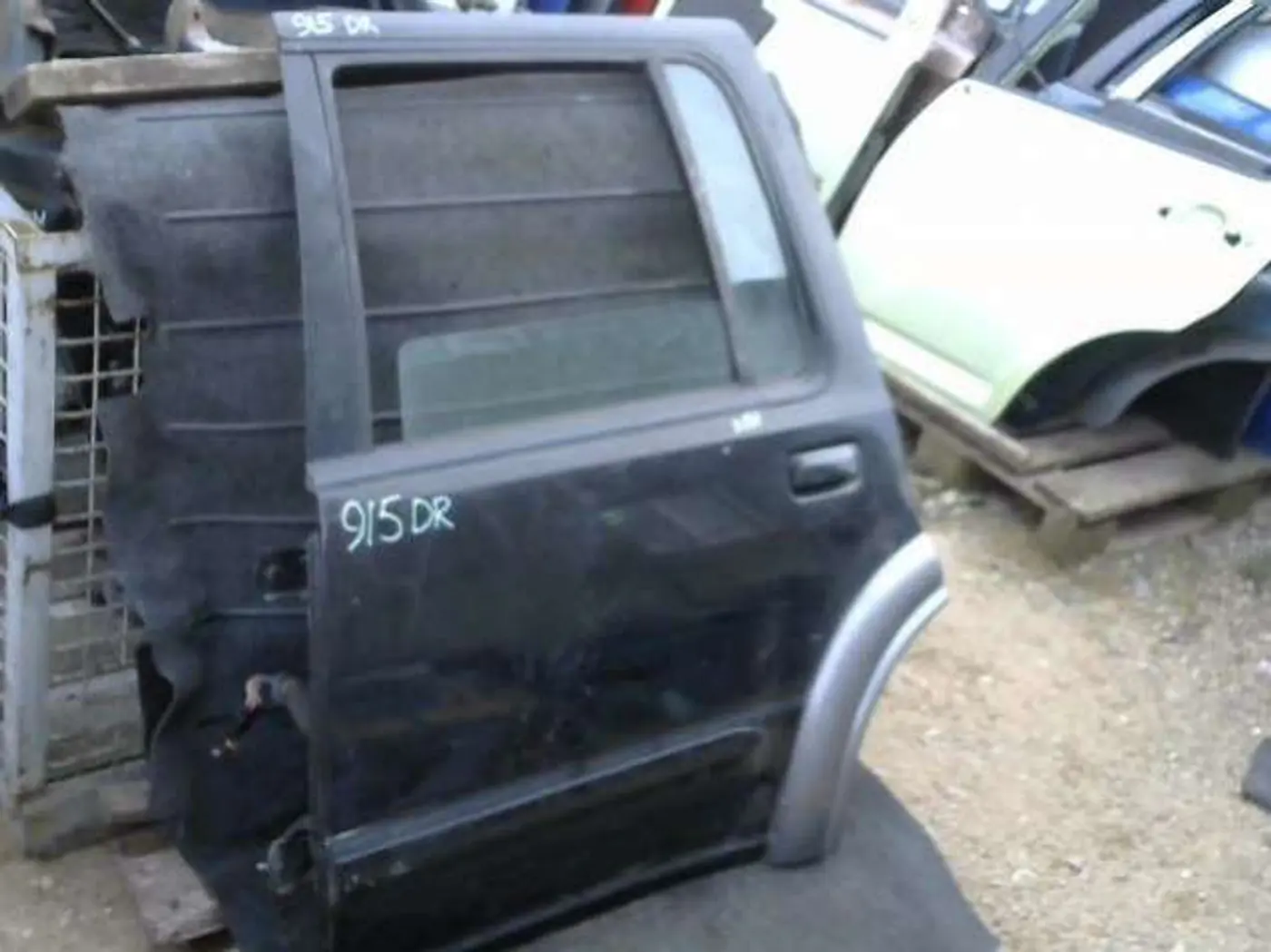 Дверь задняя левая к Ford Explorer 1999
