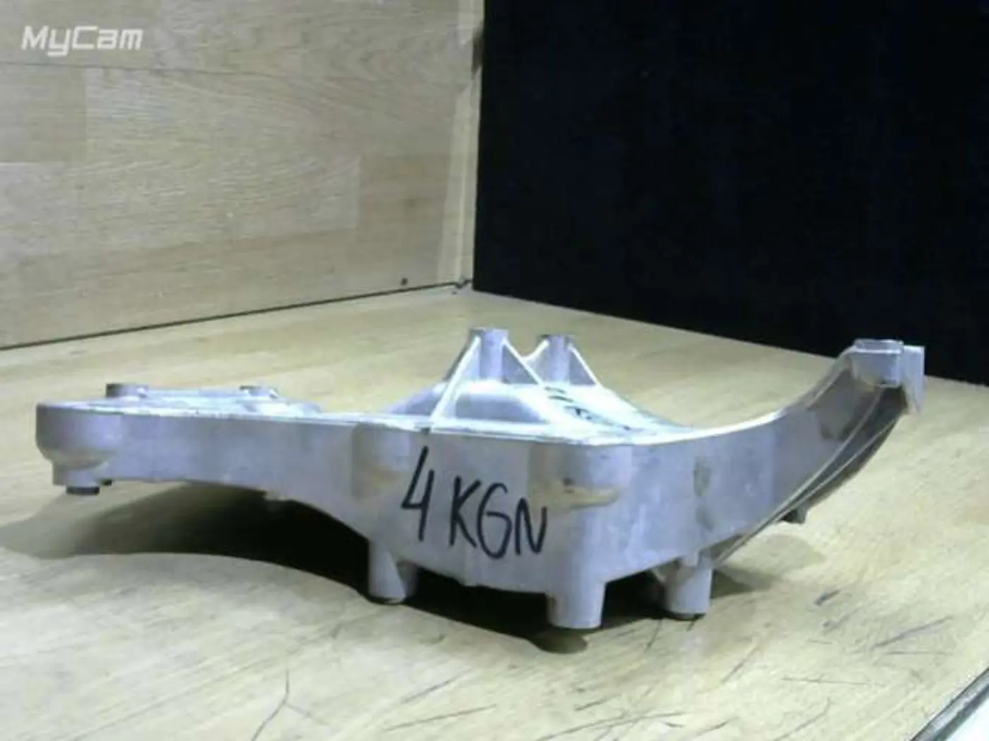 Кронштейн генератора к LADA (ВАЗ) XRAY 2019