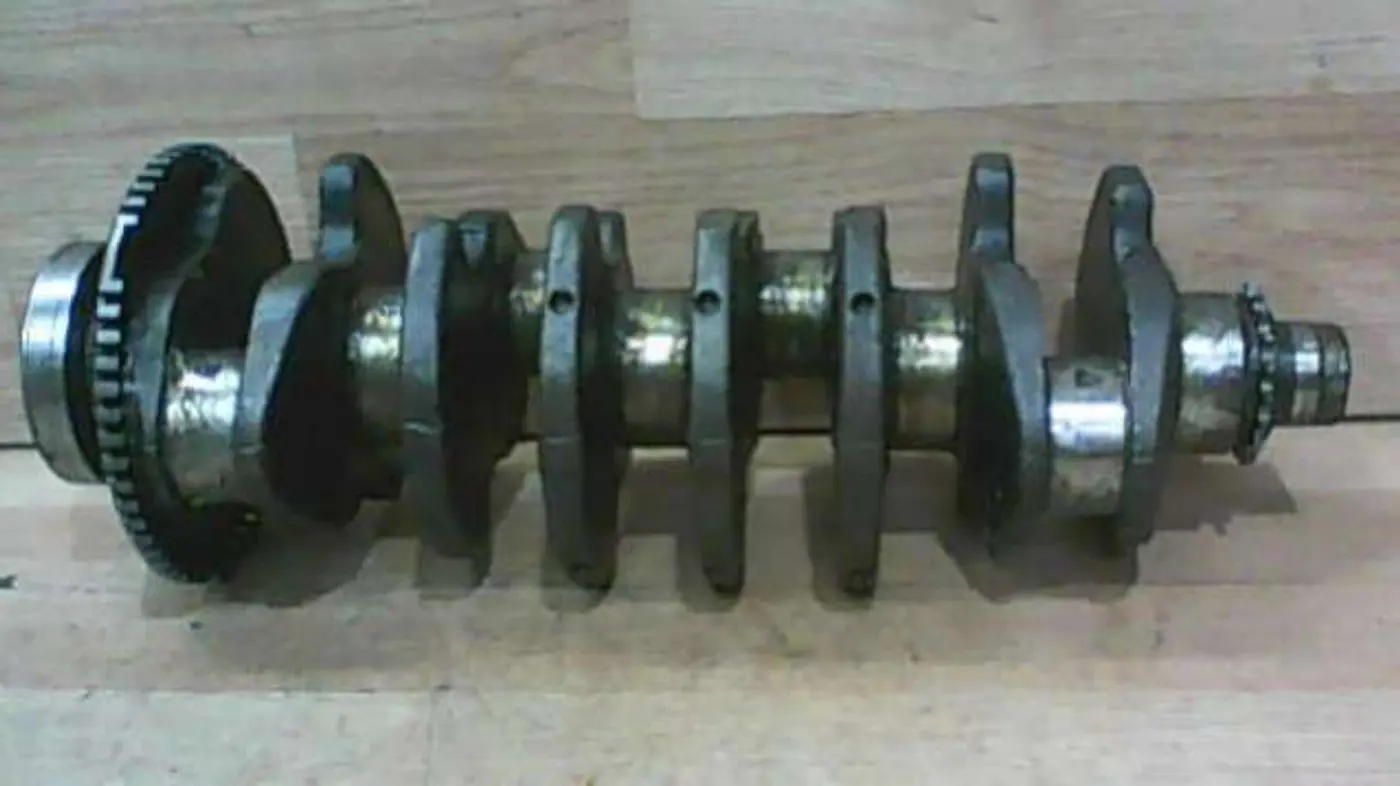 Коленвал к Audi A4 2003