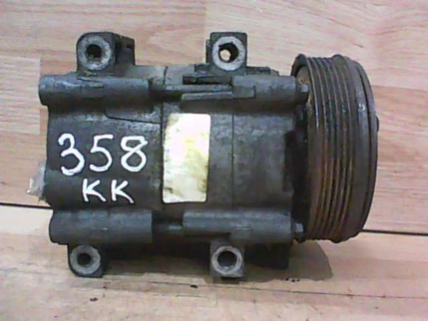 Компрессор кондиционера к Mazda Tribute 2001
