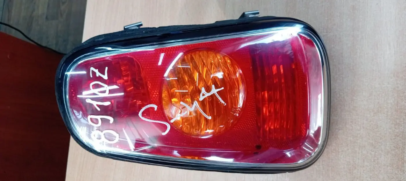 Фонарь задний правый к MINI Cooper 2006