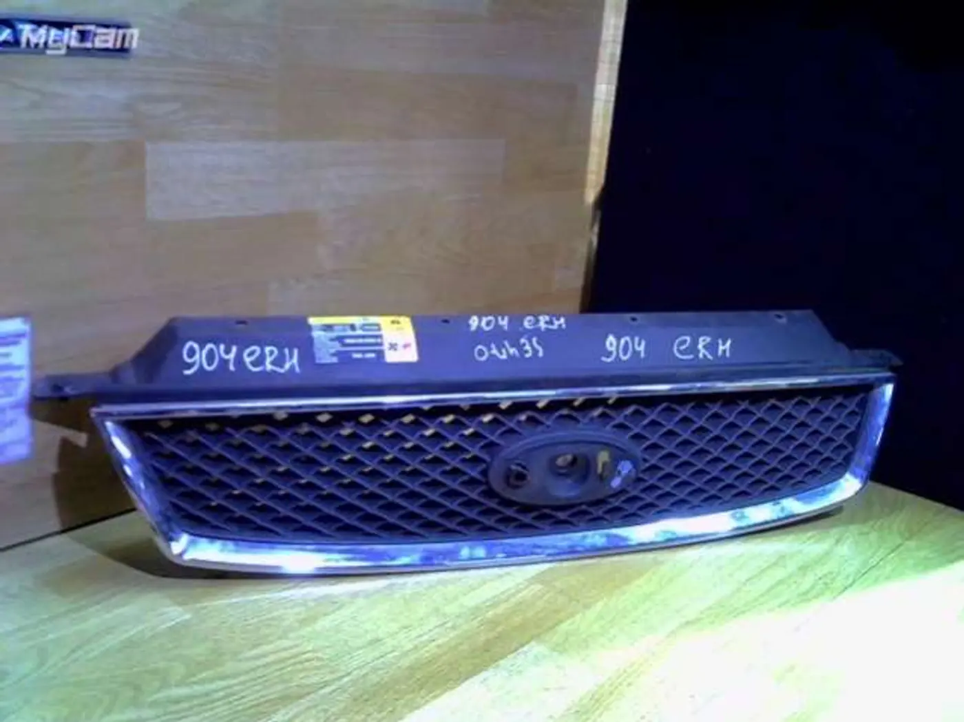 Решетка радиатора к Ford C-MAX 2003