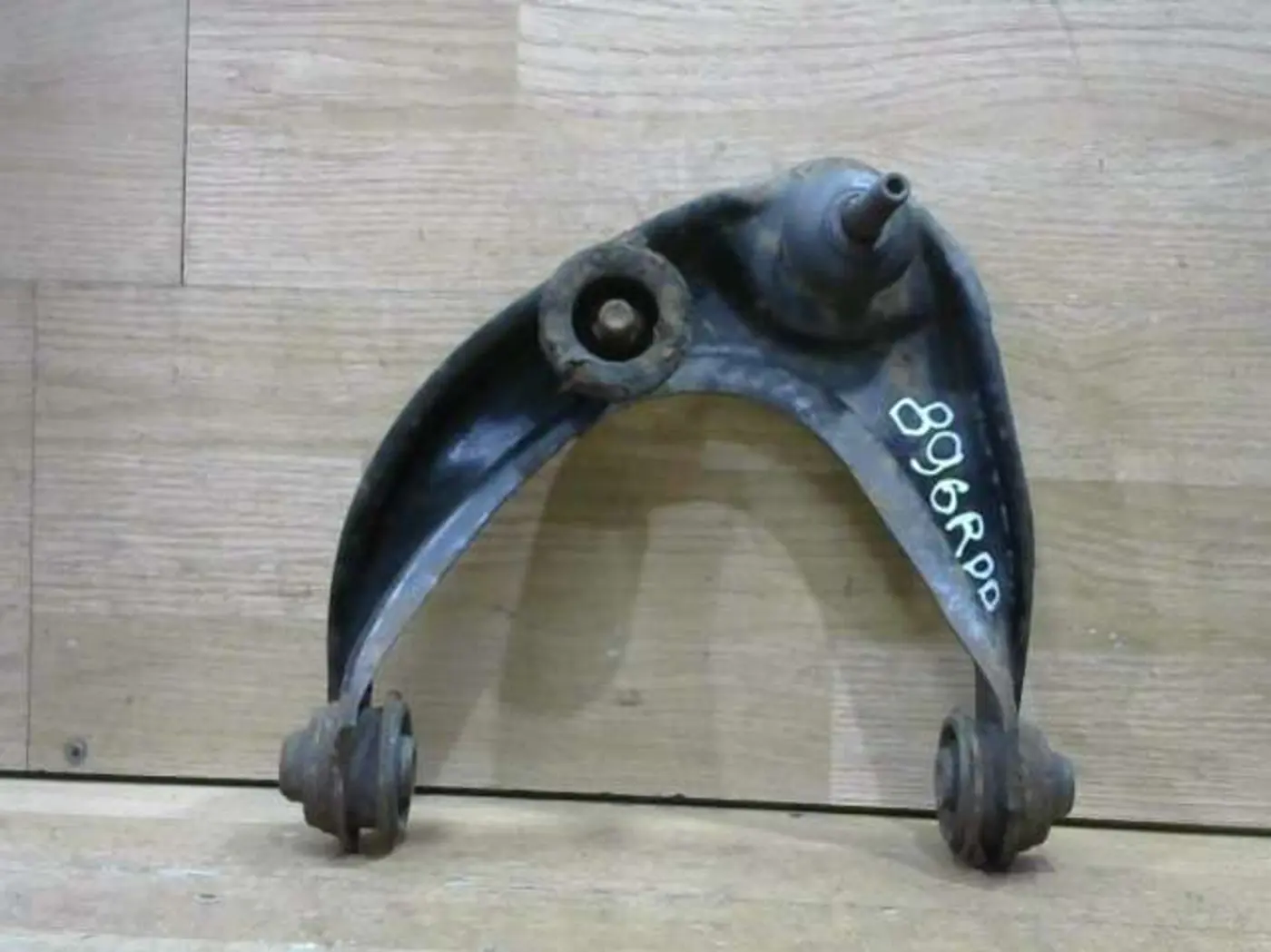 Рычаг передний левый к Mazda 6 2002