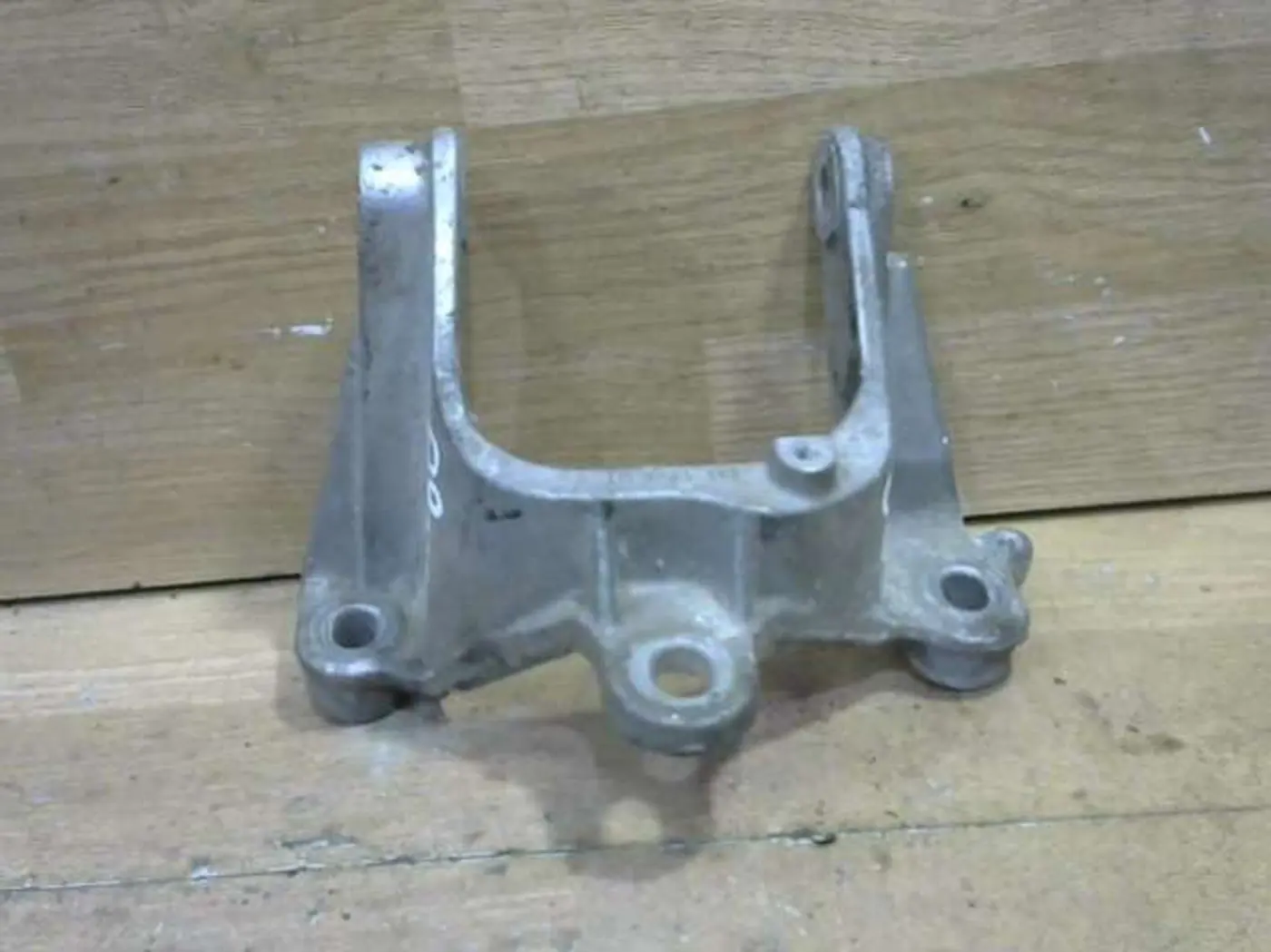 Кронштейн КПП к Honda Jazz 2005