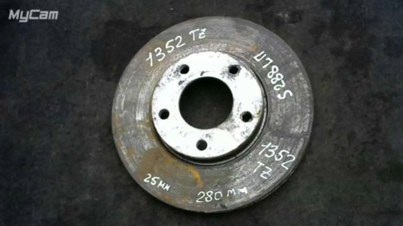 Диск тормозной передний к Mazda 3 2004