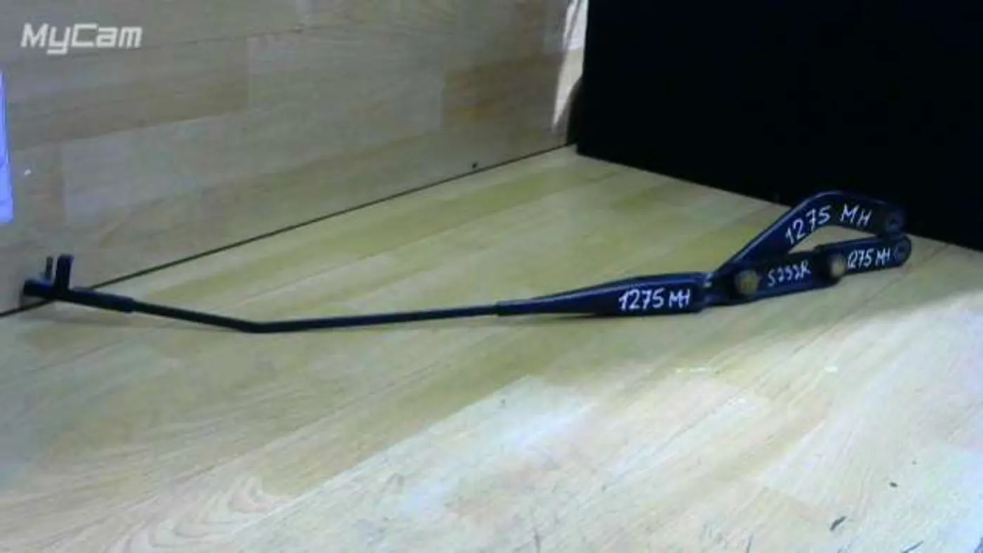 Щеткодержатель к Ford C-MAX 2004