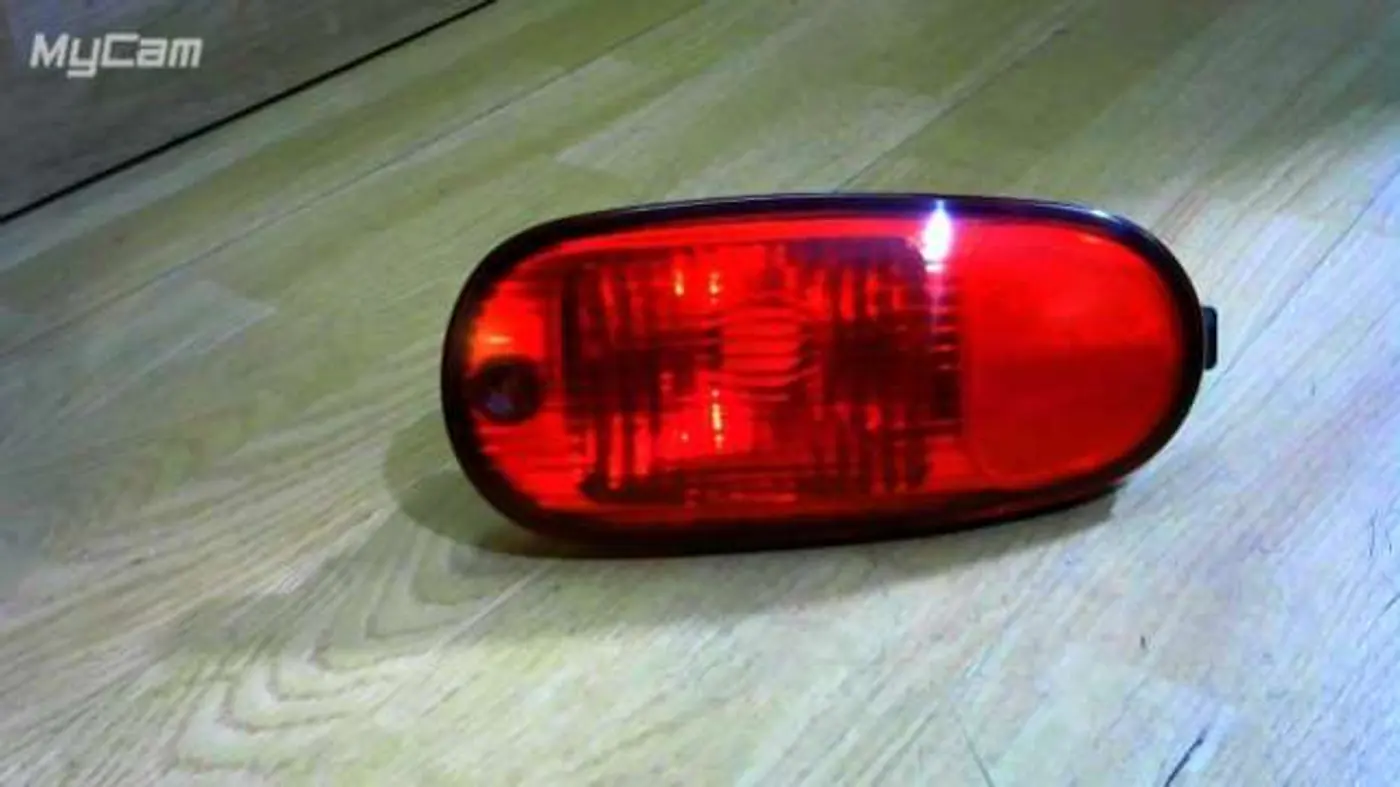 Фонарь противотуманный правый к Hyundai Santa Fe 2004