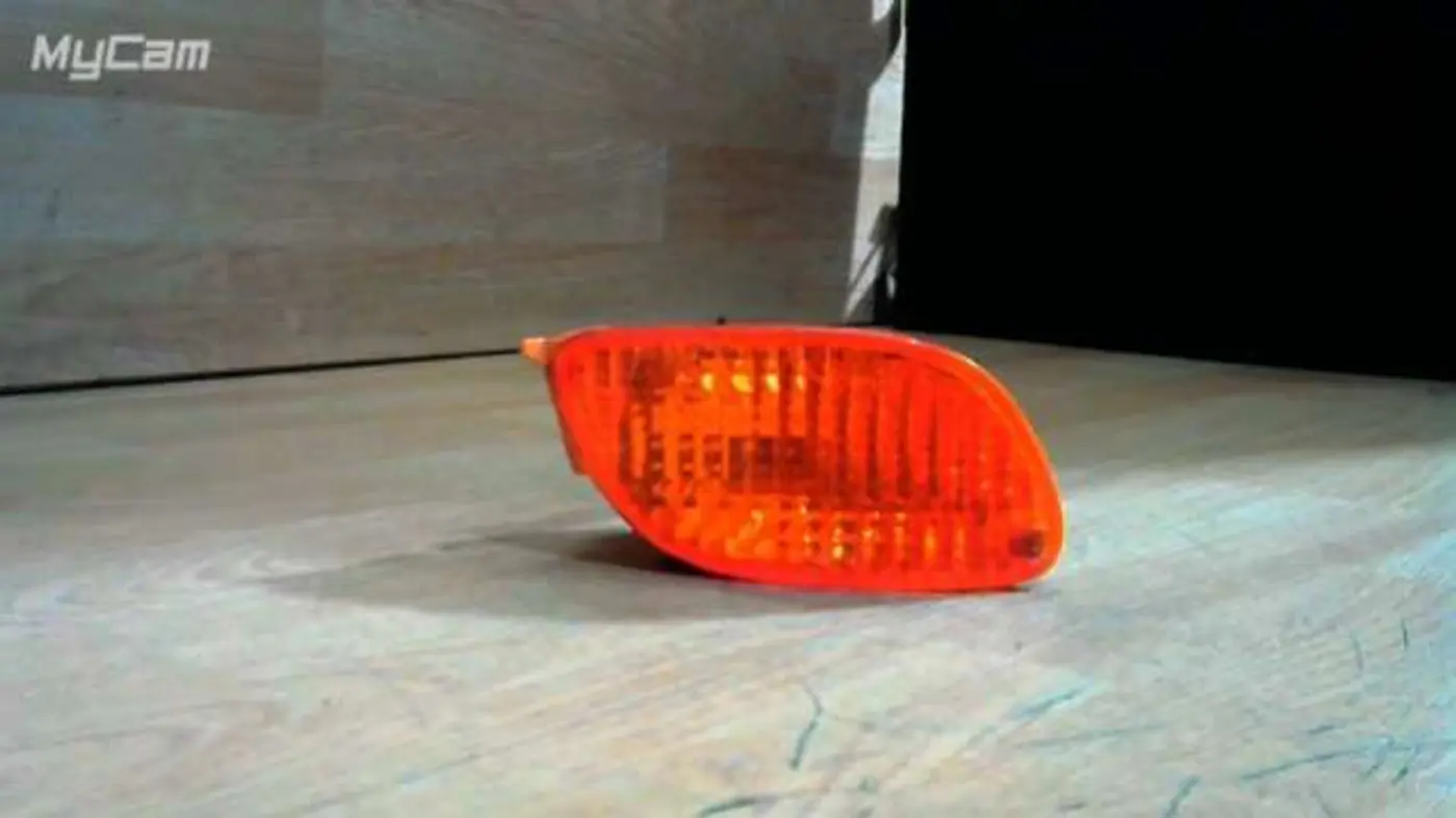 Поворотник правый к Ford Focus 2001