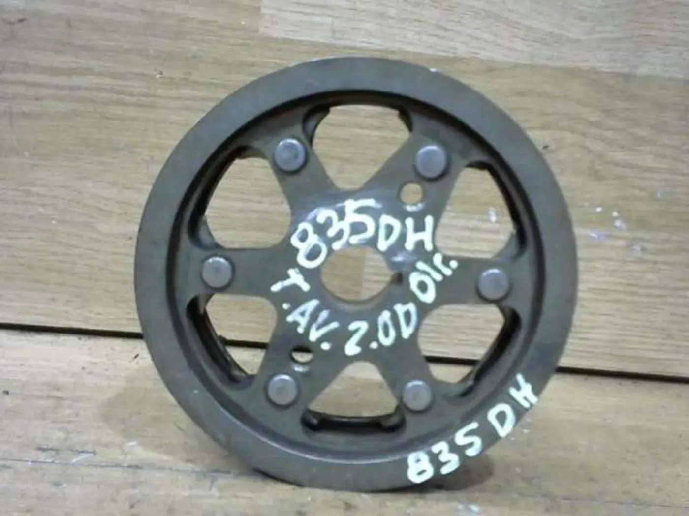 Шкив ТНВД к Toyota Avensis 2003