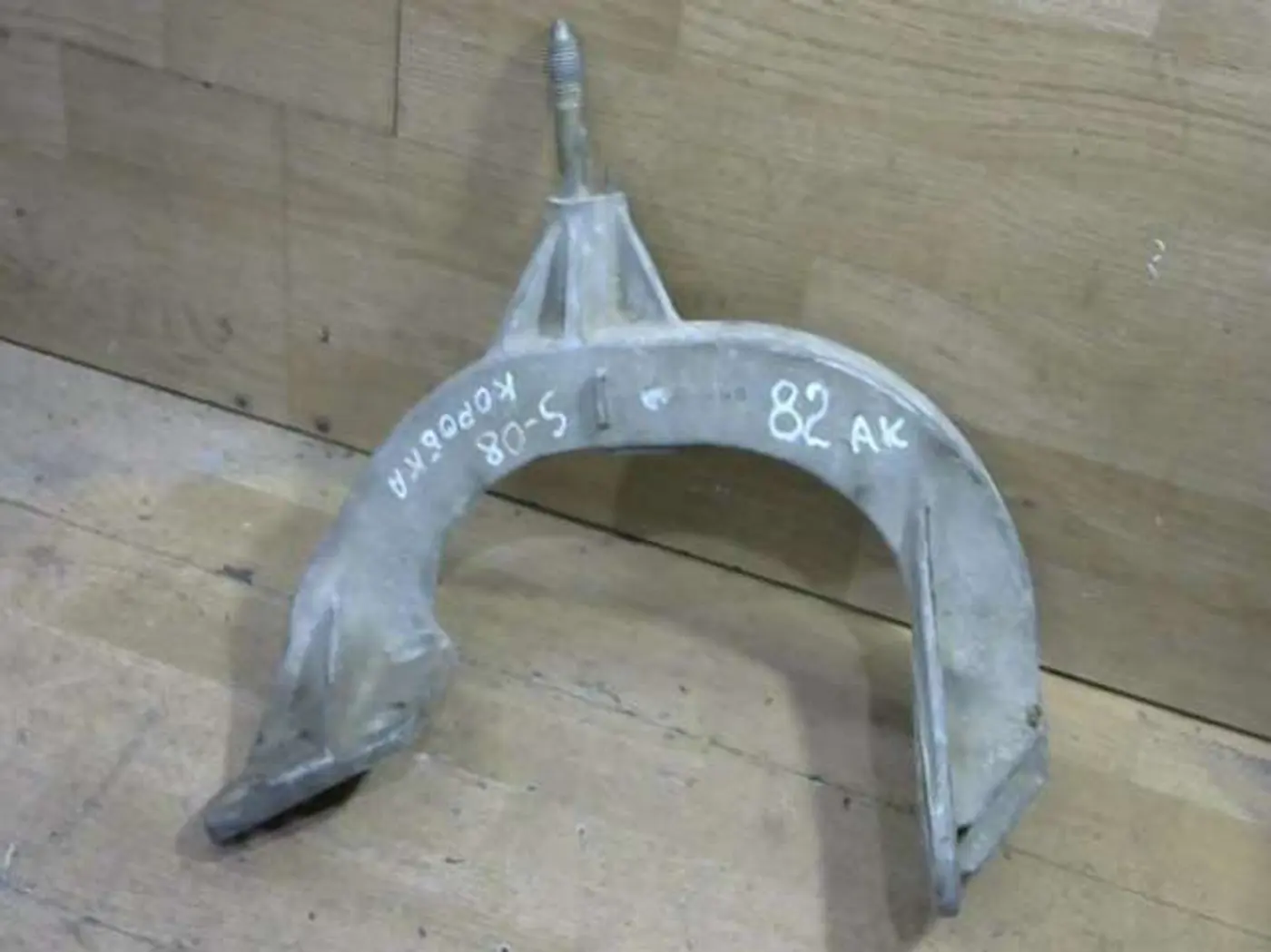 Кронштейн КПП к Daewoo Nubira 2000