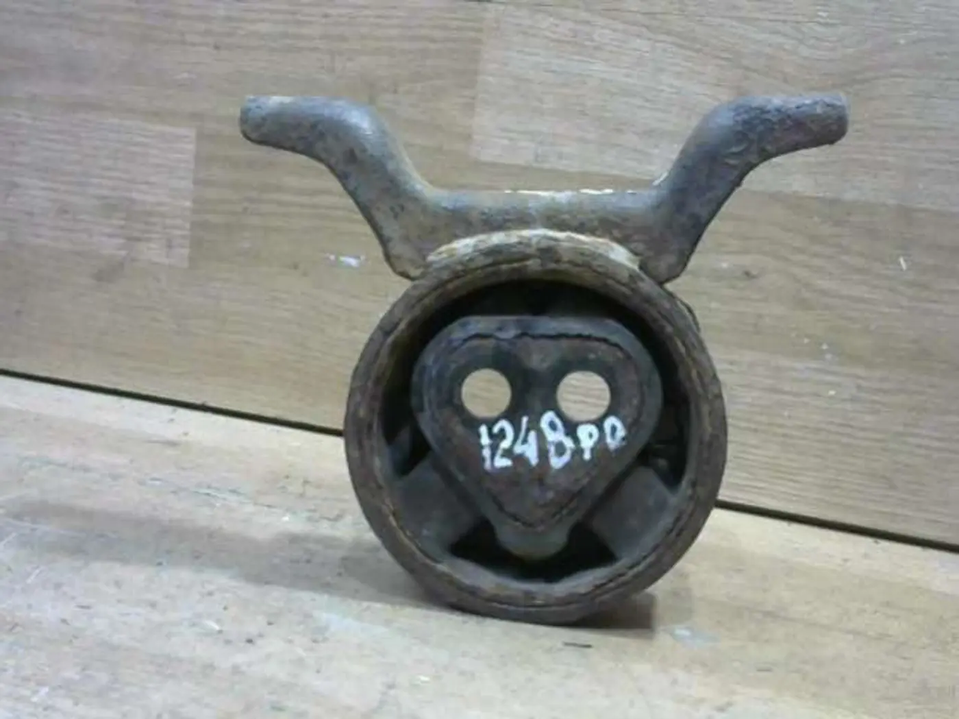 Опора заднего редуктора к Toyota RAV 4 1996