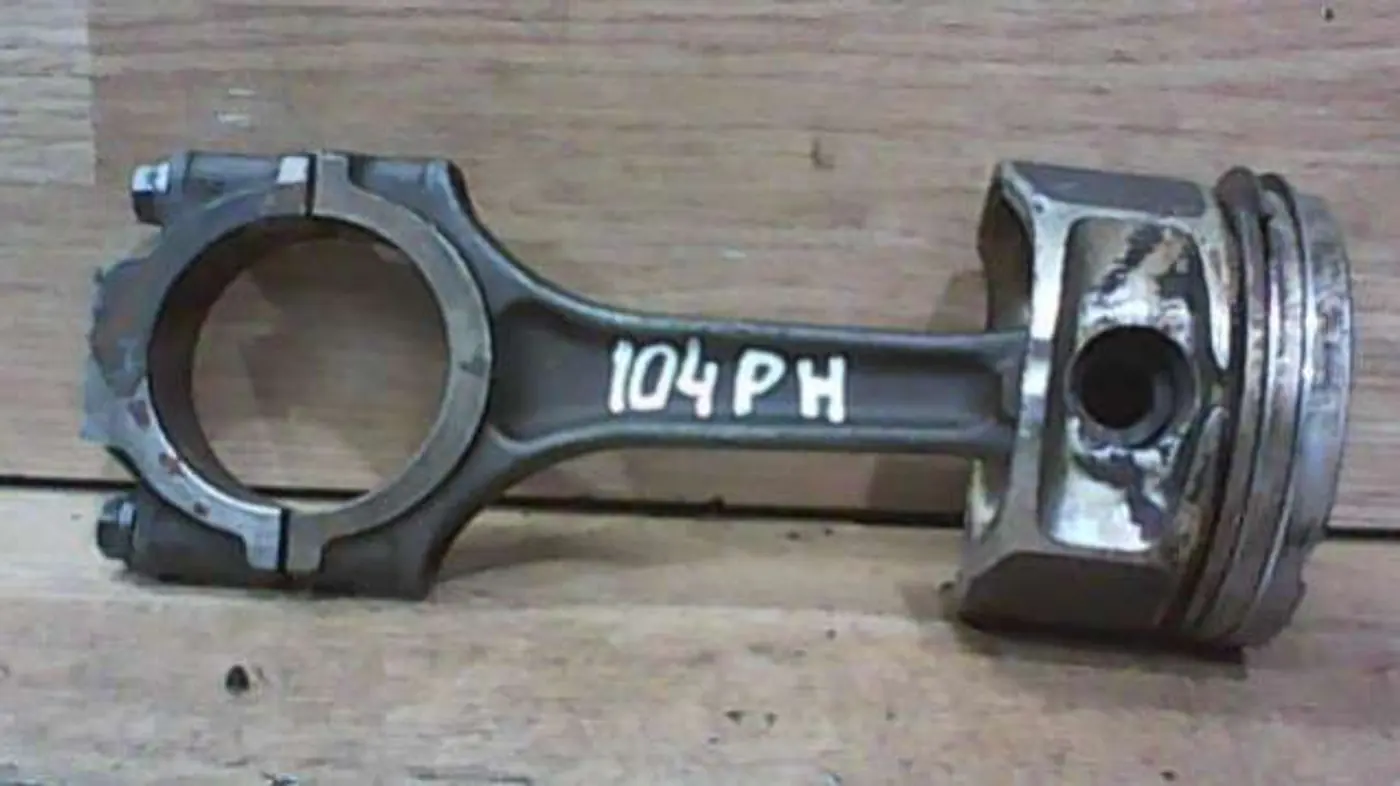 Поршень к Alfa Romeo 156 1999