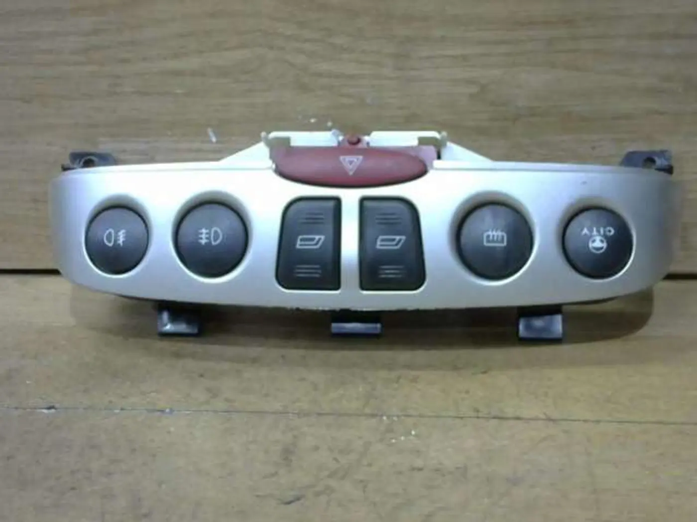 Кнопка  к Fiat Punto 2003