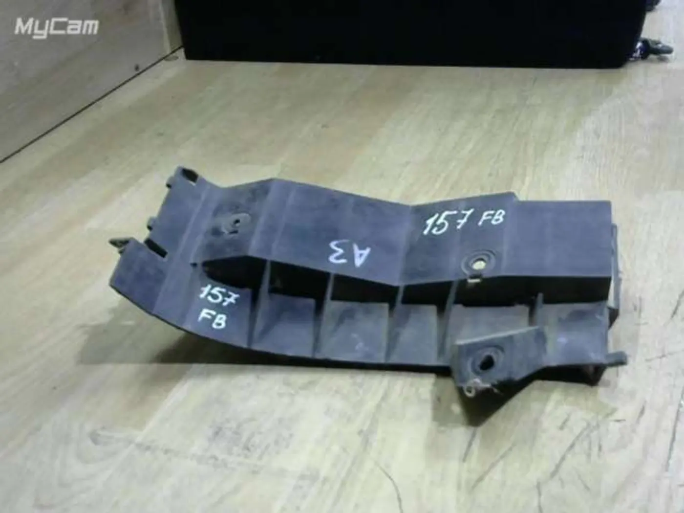 Кронштейн крепления бампера к Audi A3 1999