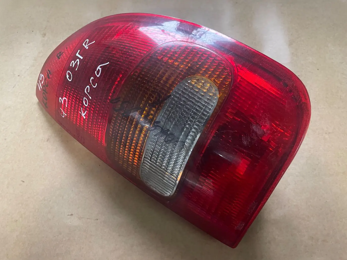 Фонарь задний правый к Opel Corsa 1995