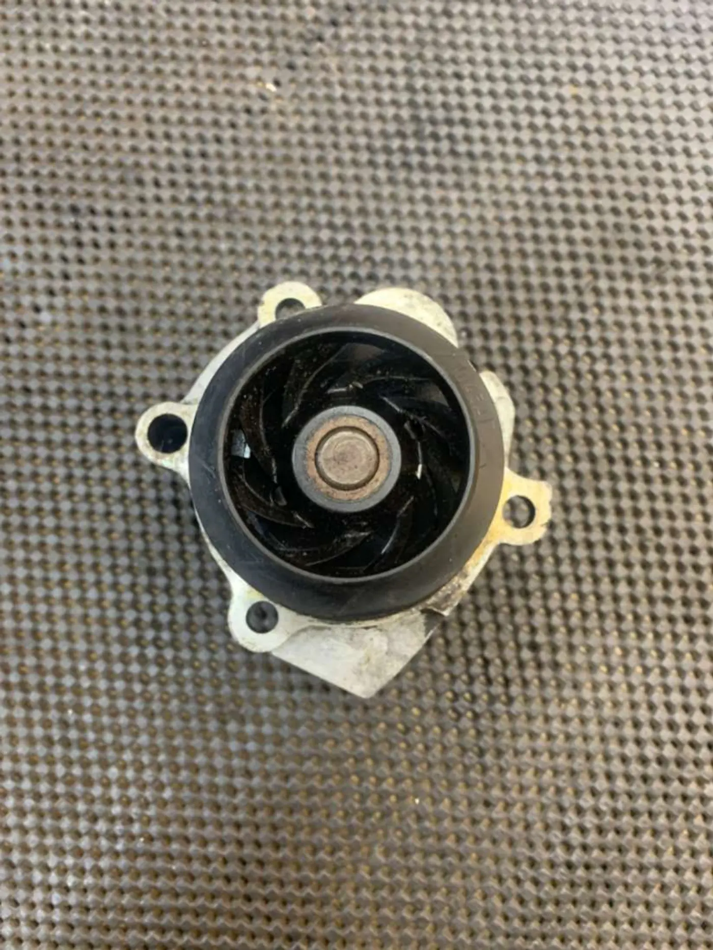 Помпа к Volkswagen Touran 2005