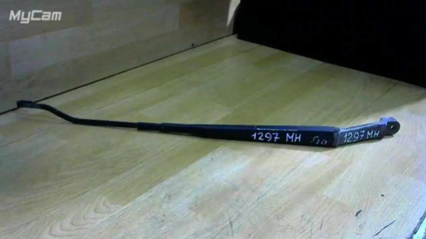 Щеткодержатель к Hyundai Matrix 2003