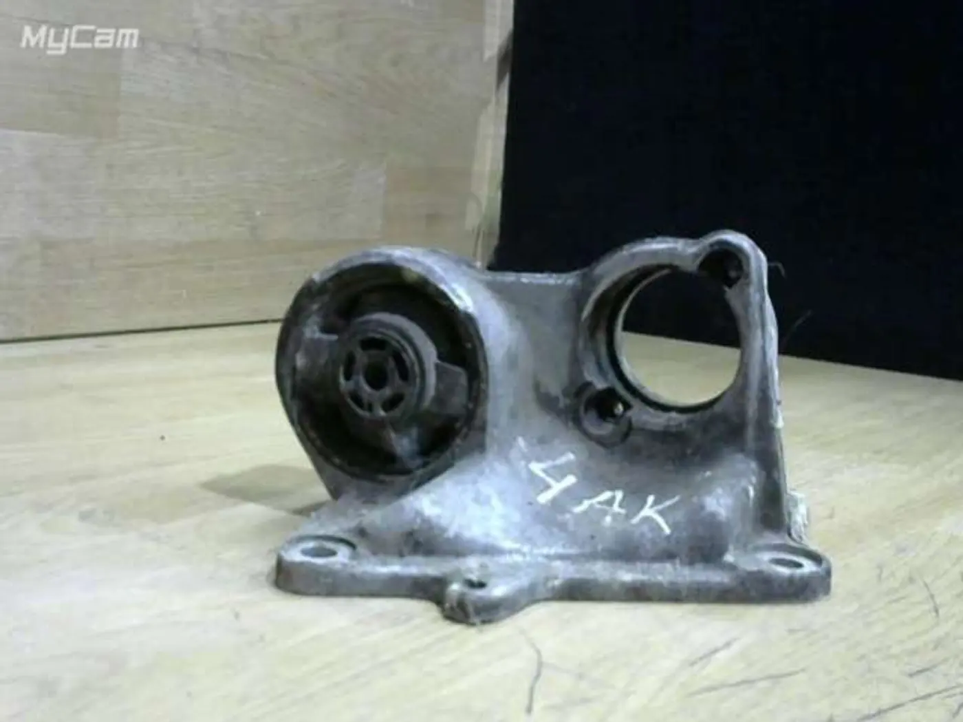 Кронштейн КПП к Peugeot 406 1998