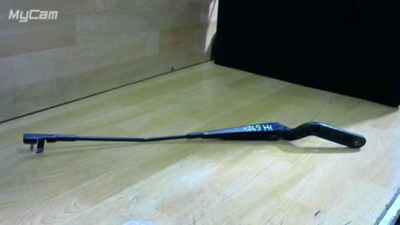 Щеткодержатель к Ford C-MAX 2004