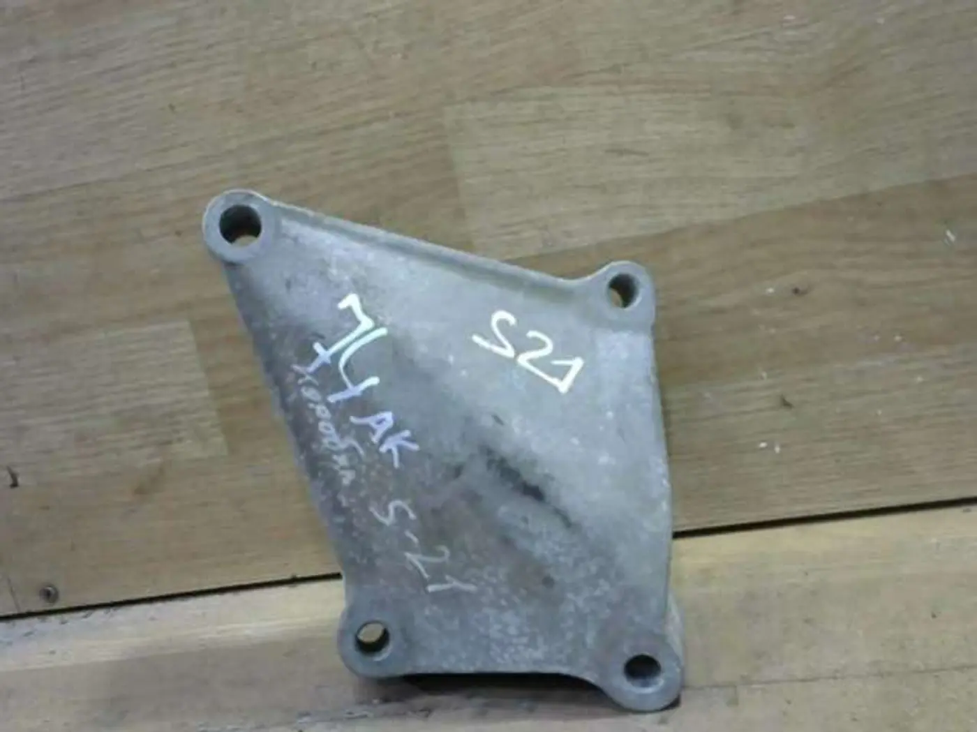 Кронштейн КПП к Renault Scenic 2002