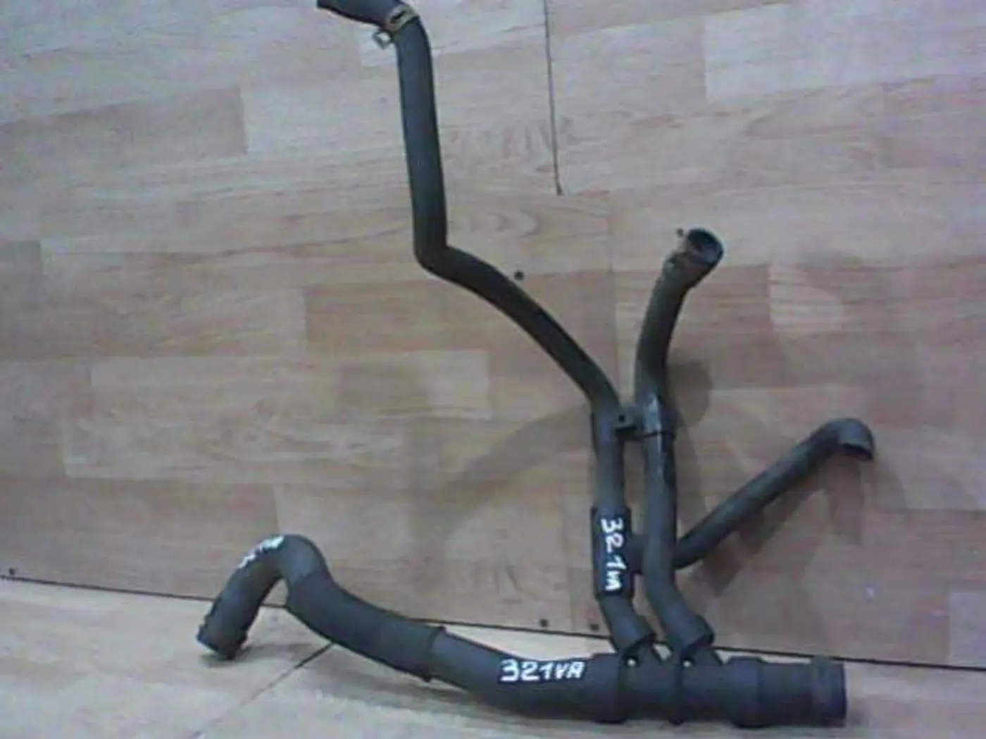Патрубок радиатора к Renault Megane 2002