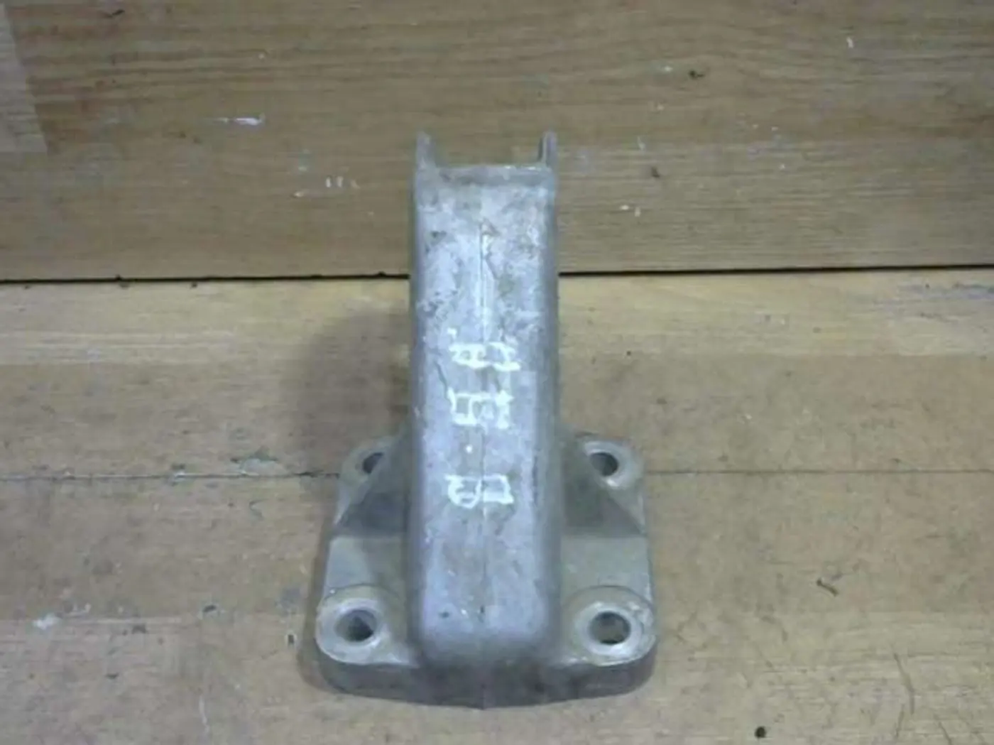 Кронштейн КПП к Peugeot  1999