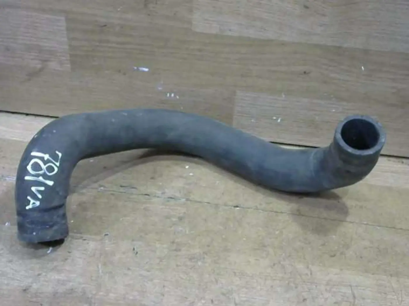 Патрубок к Toyota Corolla 2004