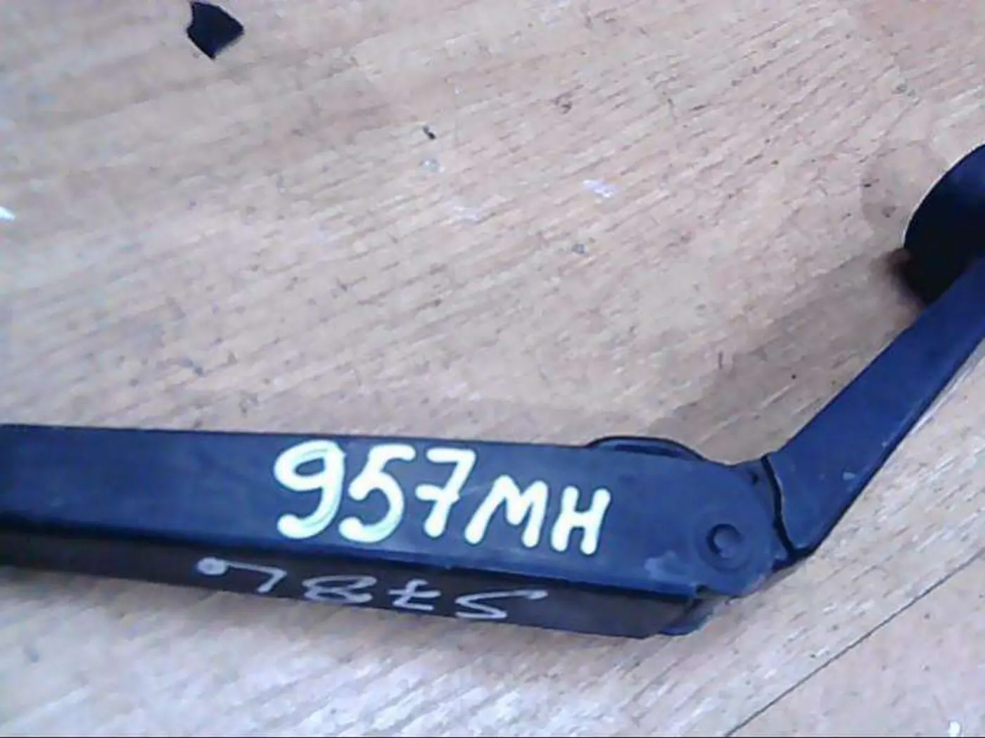 Щеткодержатель к Honda Jazz 2005