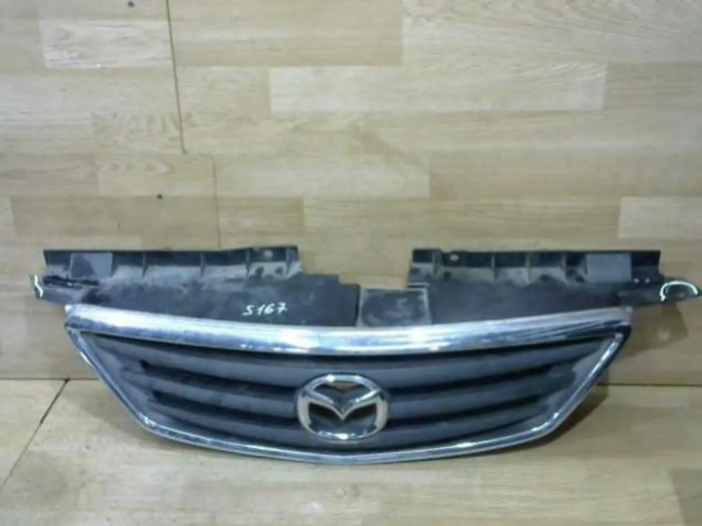 Решетка радиатора к Mazda MPV 1999