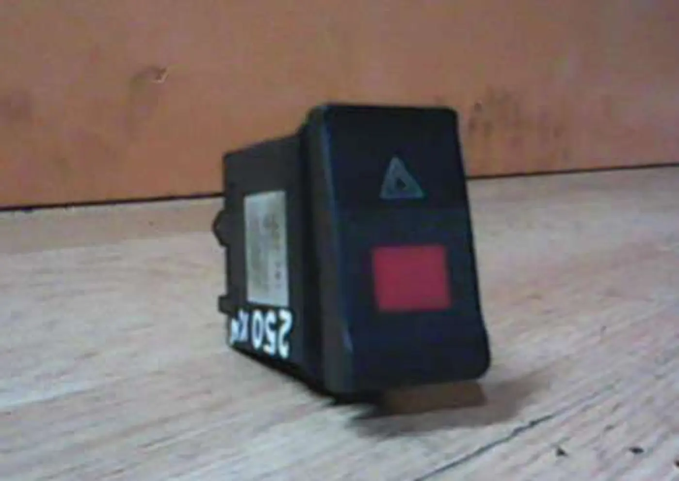 Кнопка  к Audi 80 1994