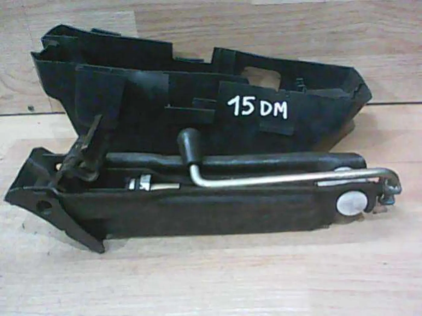 Домкрат к Volkswagen Polo 1996