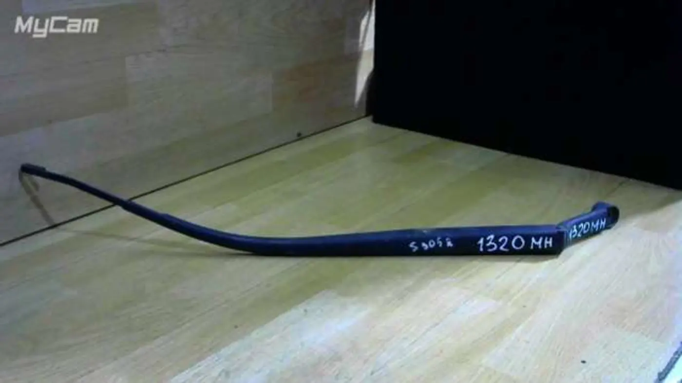 Щеткодержатель к Hyundai H-1 2004