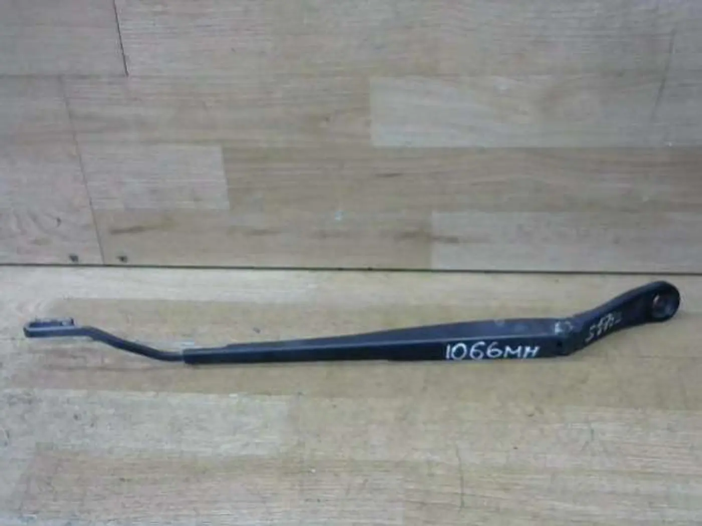 Щеткодержатель к Nissan Primera 2004