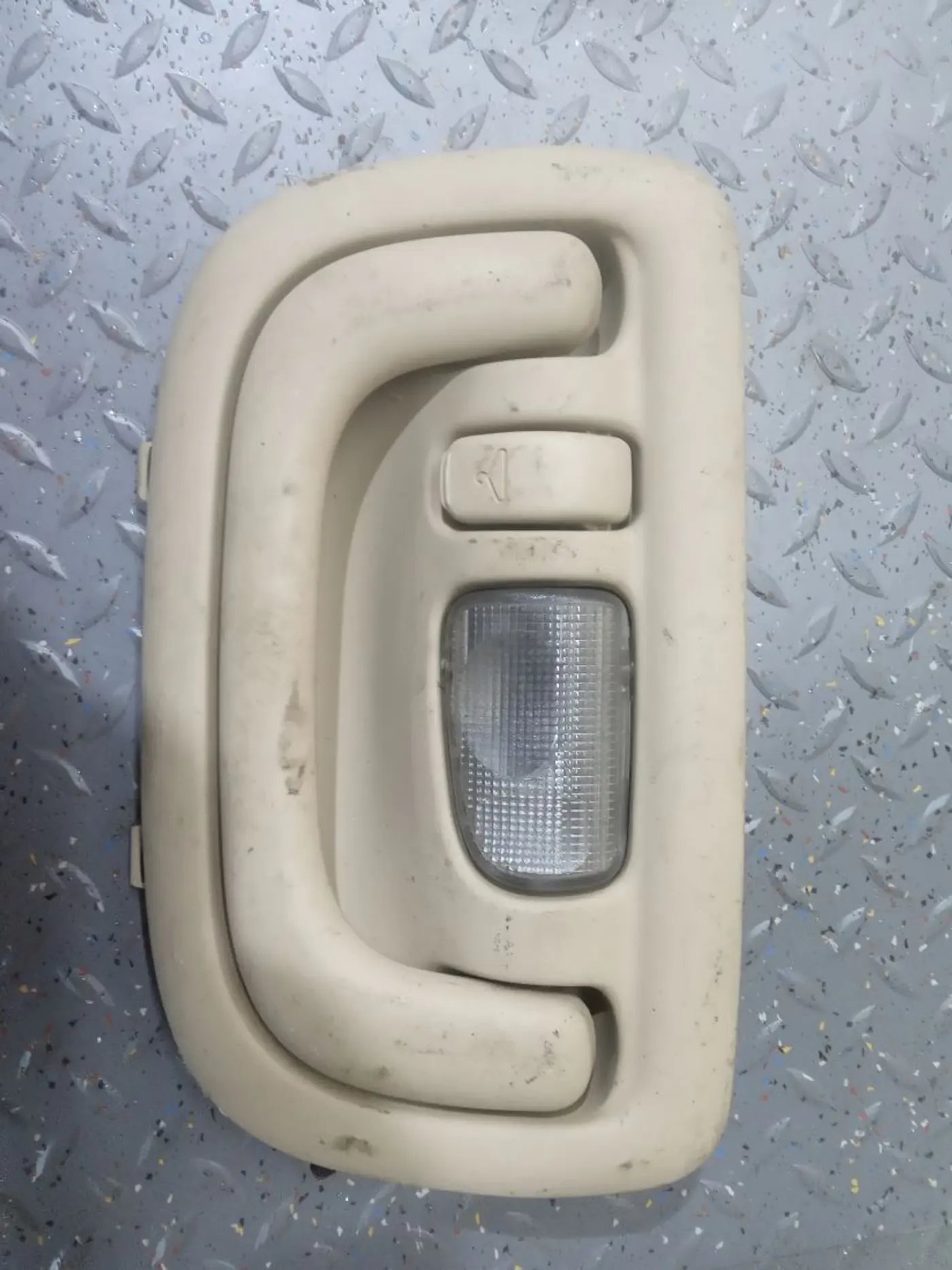 Фонарь салона (плафон) к Chrysler Voyager 1999