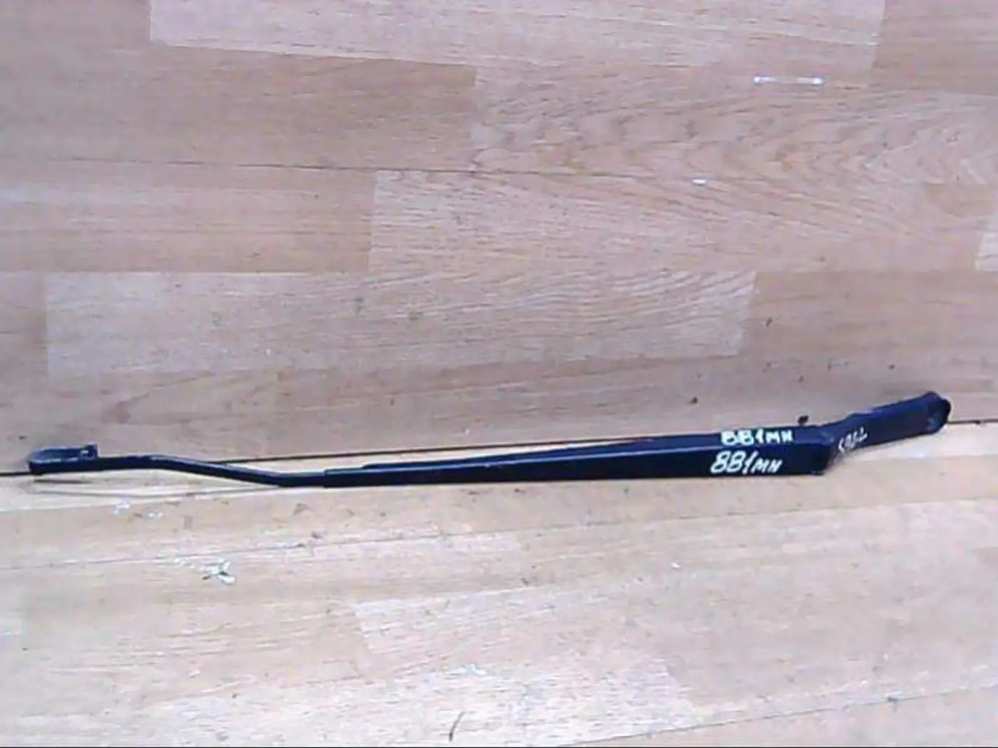 Щеткодержатель к Nissan Almera Tino 2002