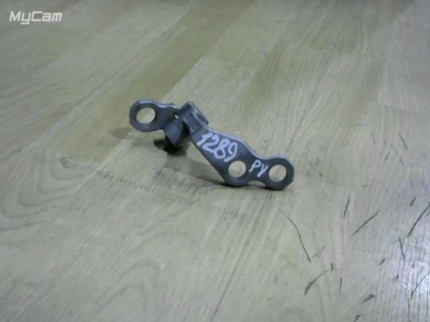 Петля двери к Ford Focus 2005
