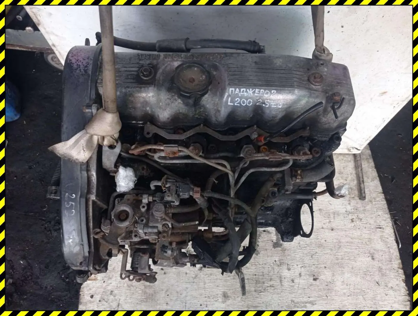 Двигатель к Mitsubishi Pajero 1995