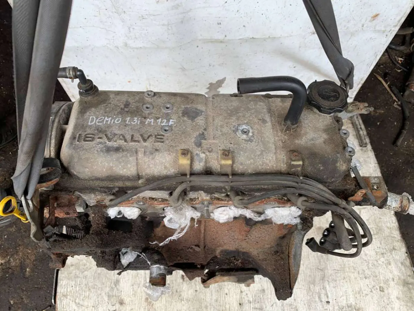 Двигатель к Mazda Demio 1999