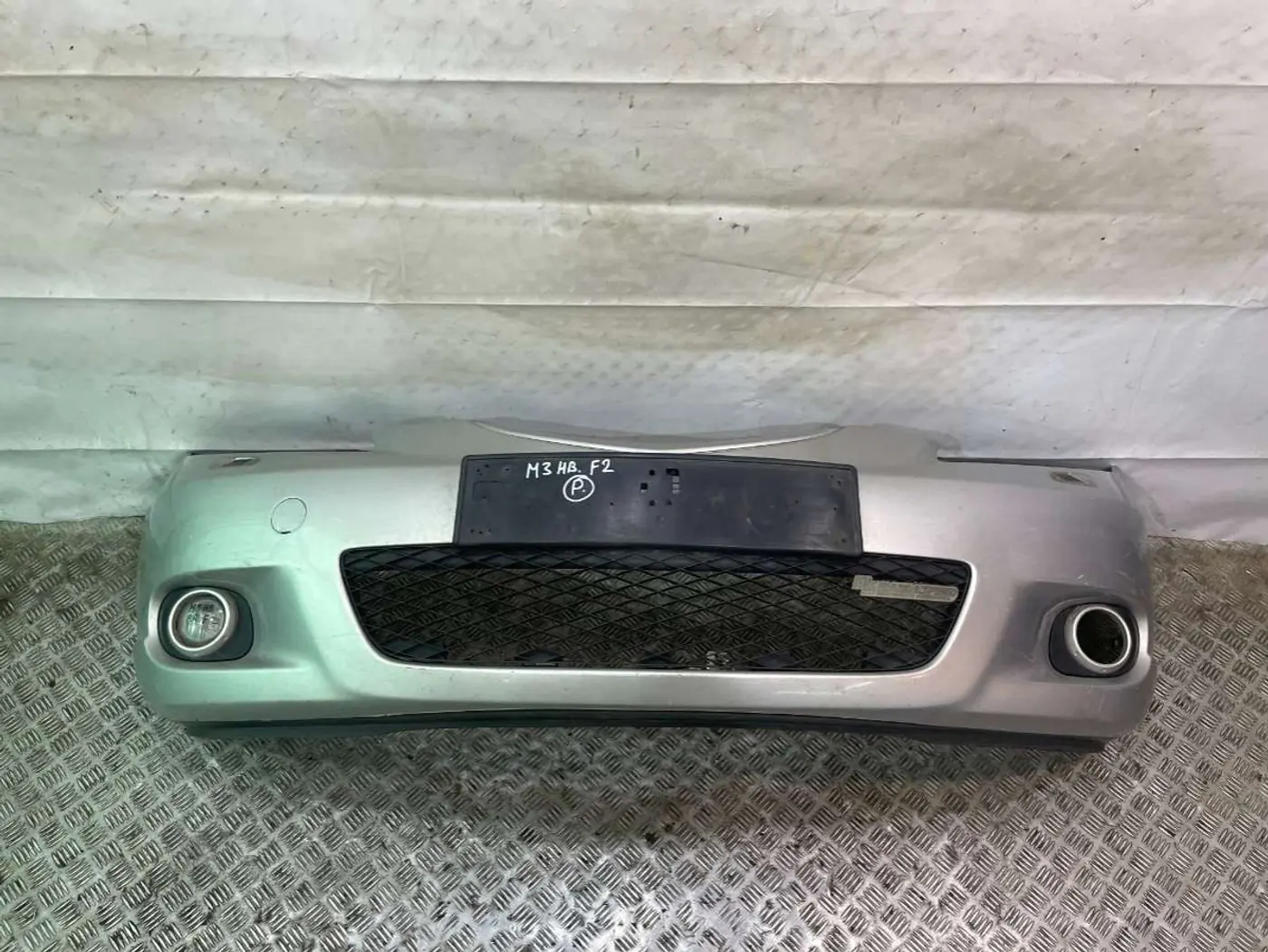 Бампер передний к Mazda 3 2004