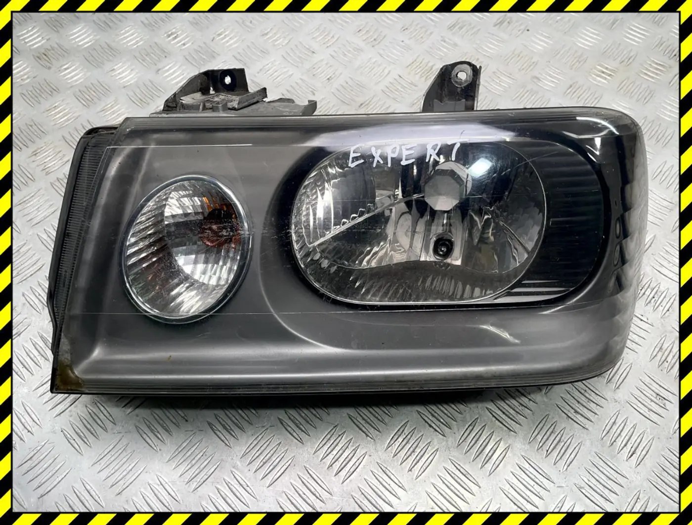 Фара левая к Peugeot Expert 2002