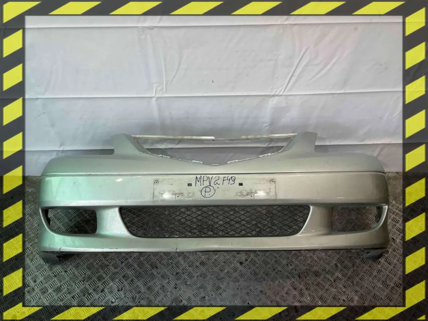 Бампер передний к Mazda MPV 2001