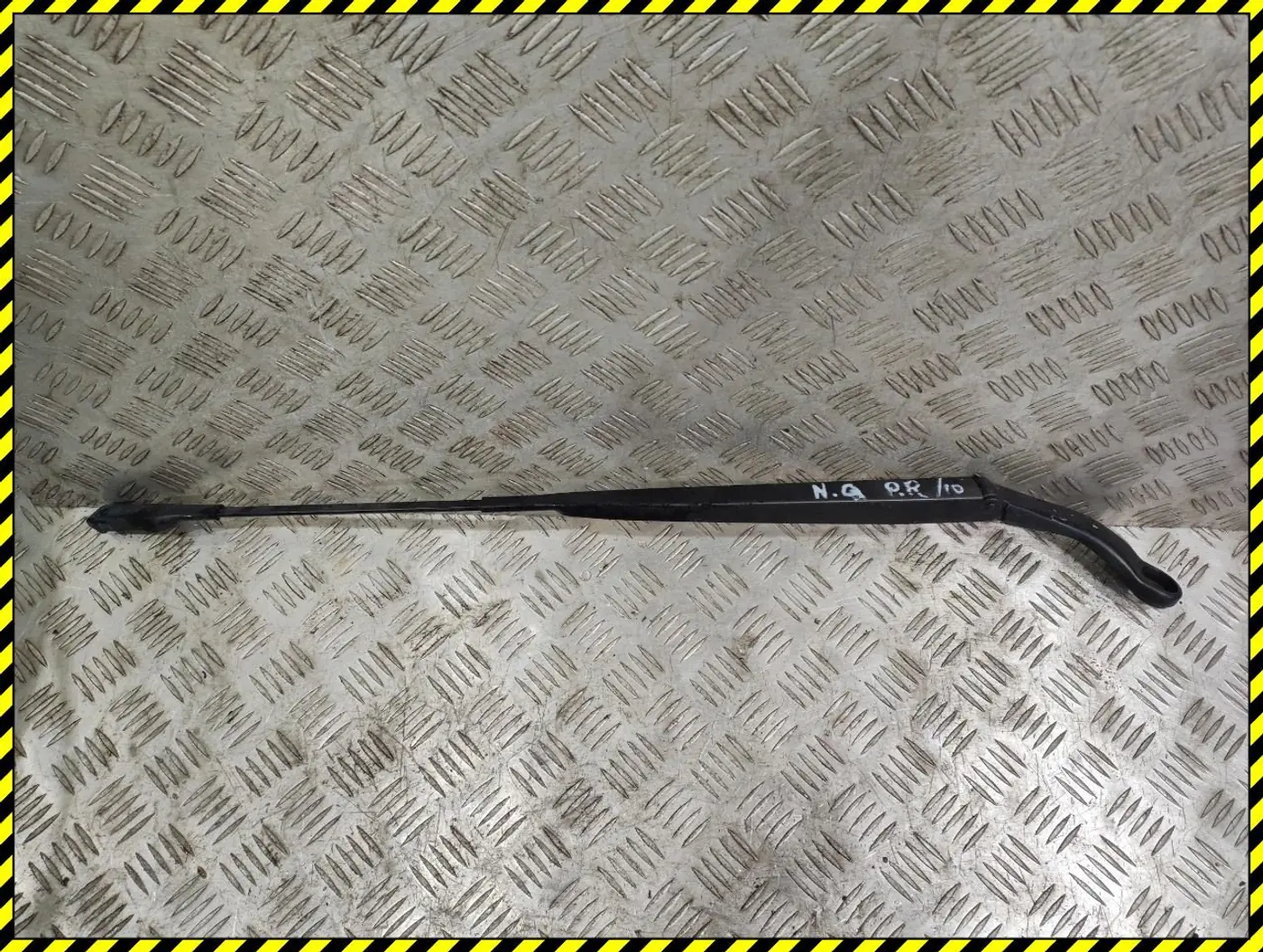 Щеткодержатель к Nissan Qashqai 2007